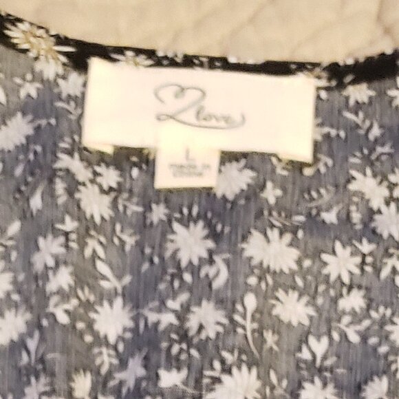 LLOVE USA clothing -black floral blouse - Picture 7 of 10